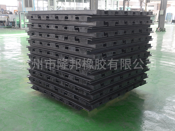 1676599928163313.jpg 1671582607199993.jpg